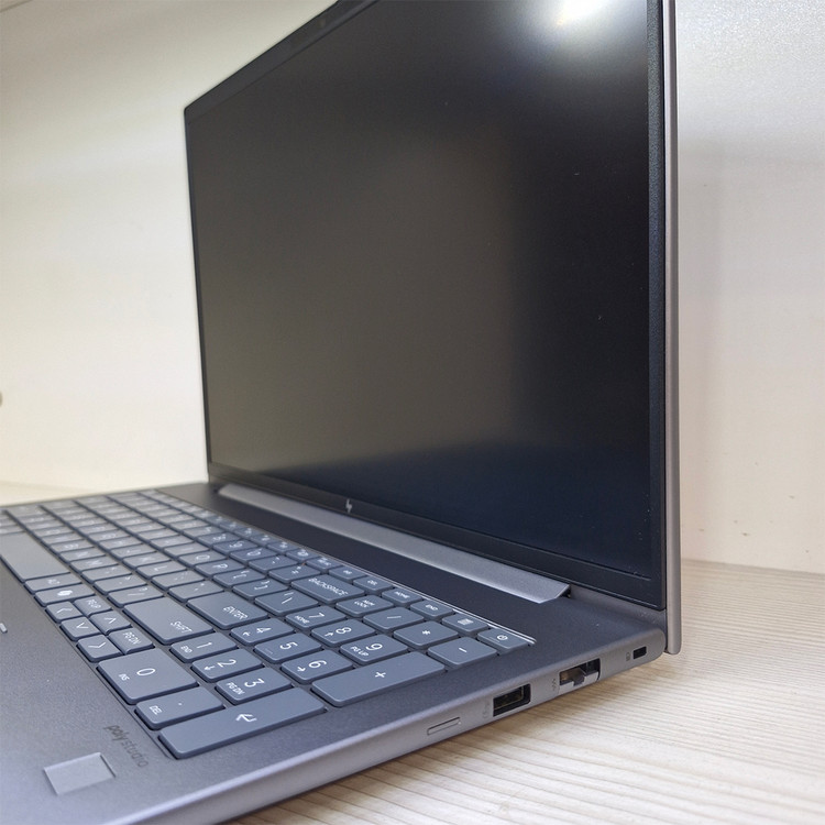 HP ZBook Power 16 G11 Professional Laptop - Right Side View