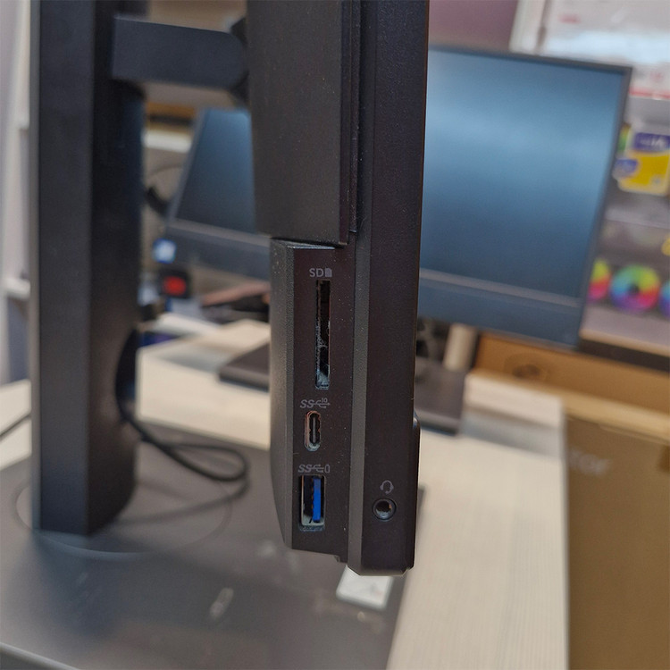 Dell OptiPlex 5260 AIO - Left Side View