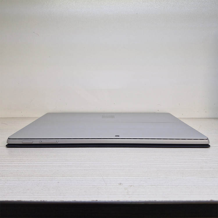 Microsoft Surface Pro 7 Plus - Above View