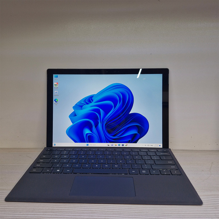 Microsoft Surface Pro 7 Plus - Front View