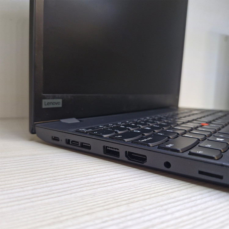 Lenovo ThinkPad P15 G1 Laptop - Left Side View