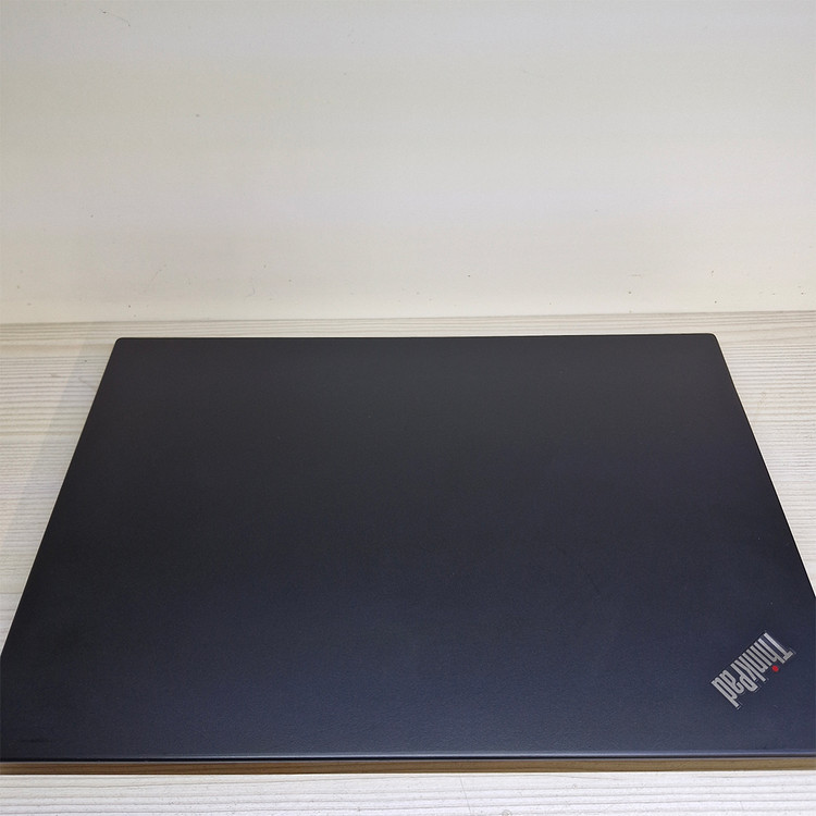 Lenovo ThinkPad P15 G1 Laptop - Above View