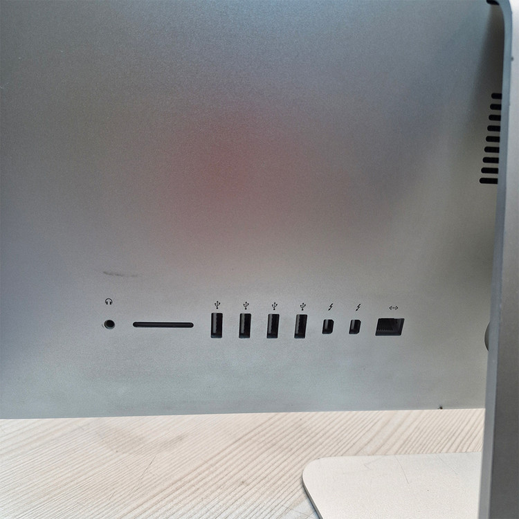 Apple AIO - Port View